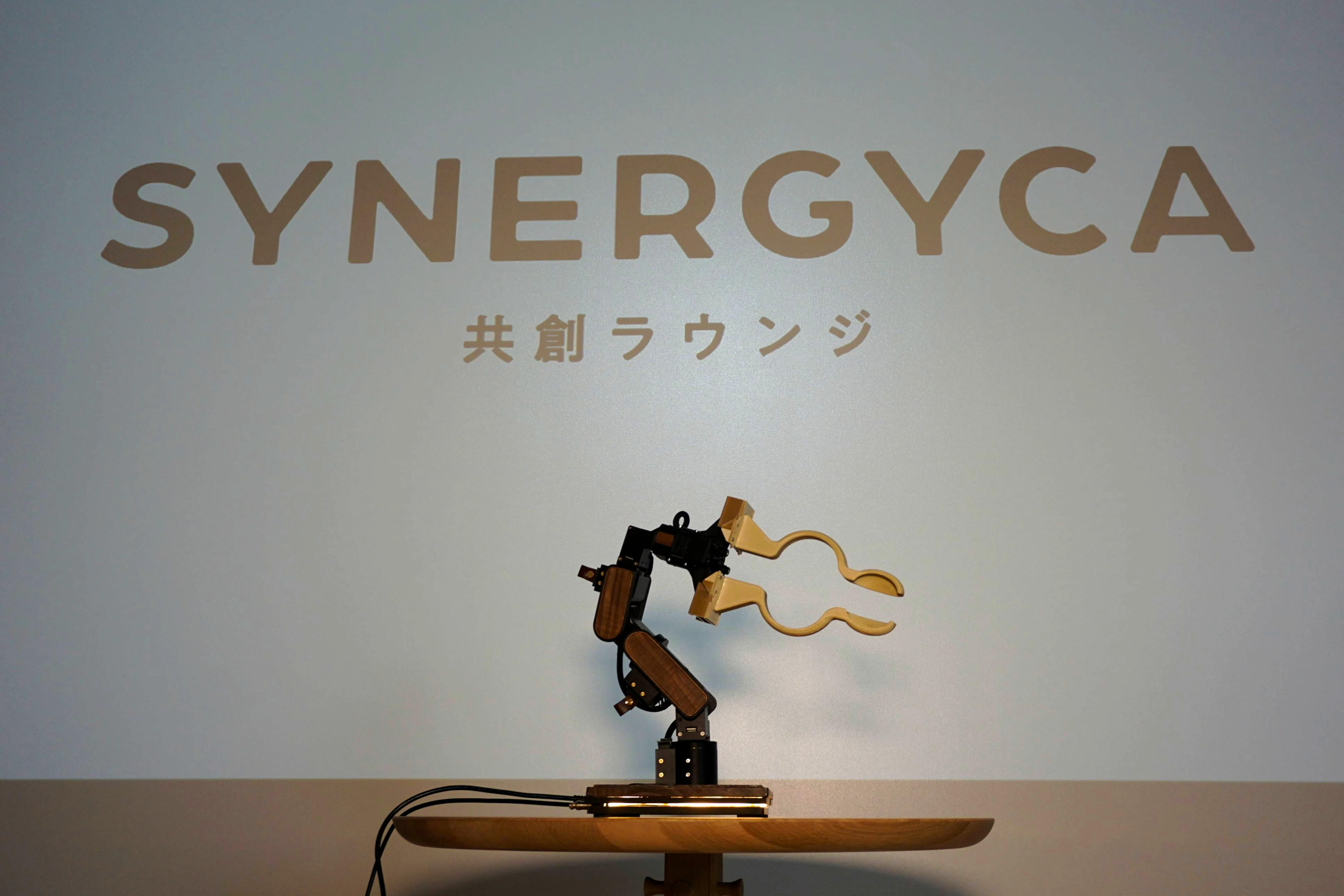 共創ラウンジで展示されたNightingale01